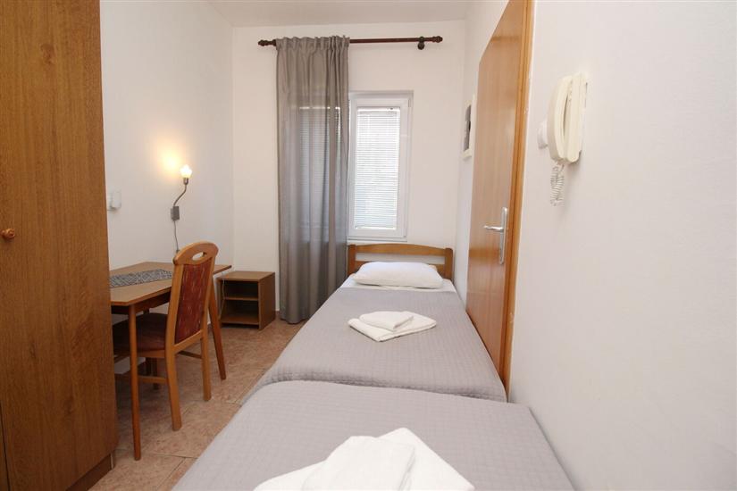 Apartment A1, for 5 persons