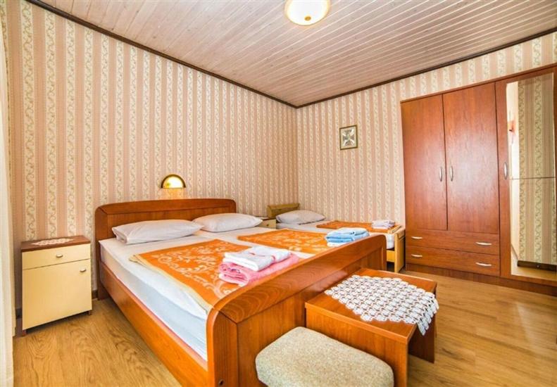 Apartment A2, for 3 persons