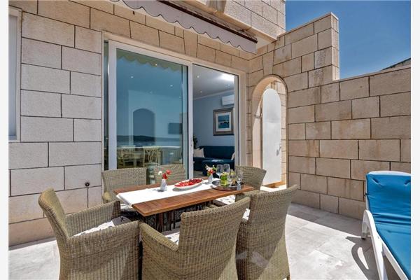 Apartment A1, for 6 persons