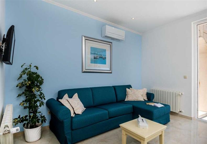 Apartment A1, for 6 persons