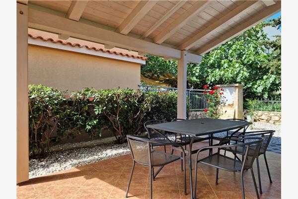 Apartment A1, for 5 persons