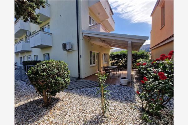 Apartment A1, for 5 persons