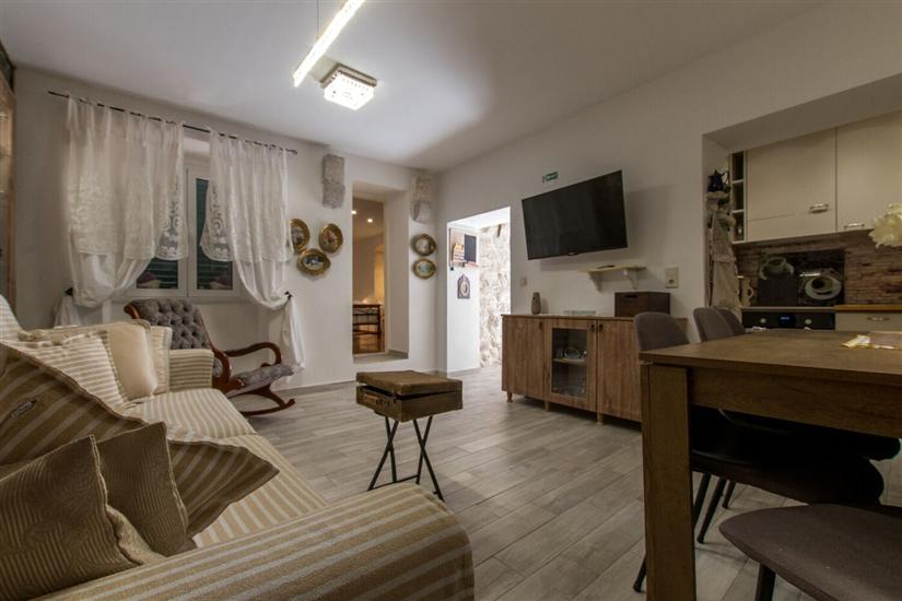 Apartment A1, for 8 persons
