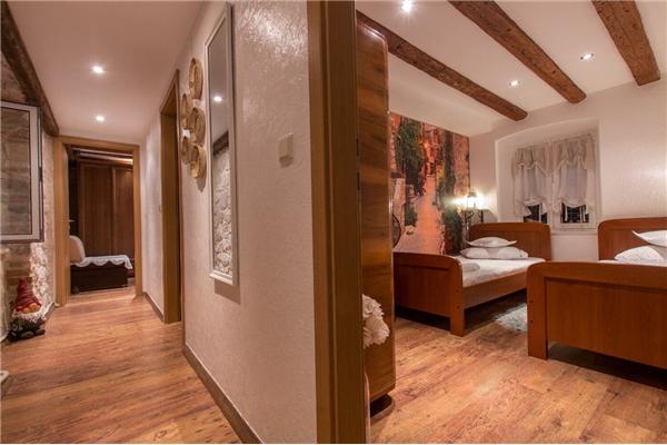 Apartment A1, for 8 persons