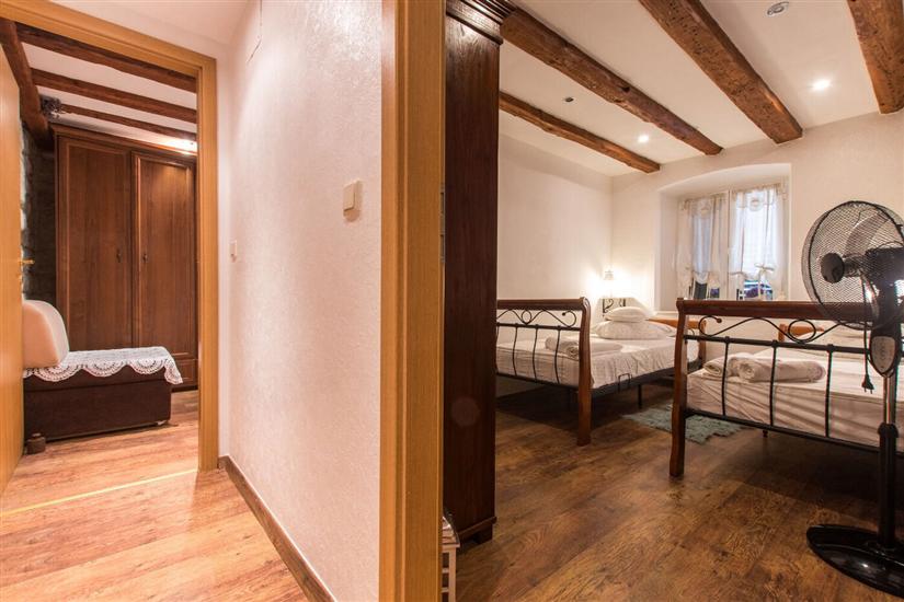 Apartment A1, for 8 persons