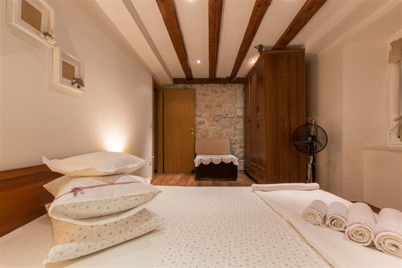 Apartment A1, for 8 persons