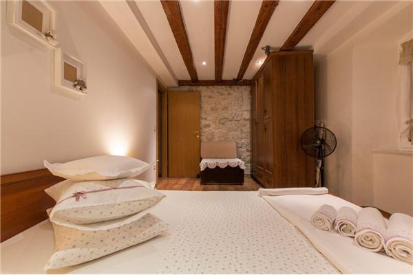 Apartment A1, for 8 persons