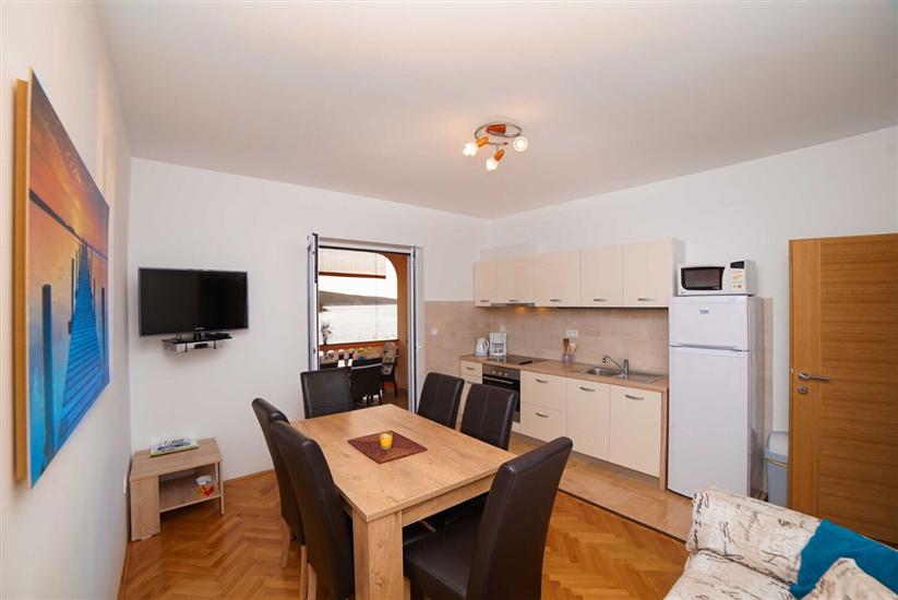 Apartment A2, for 4 persons