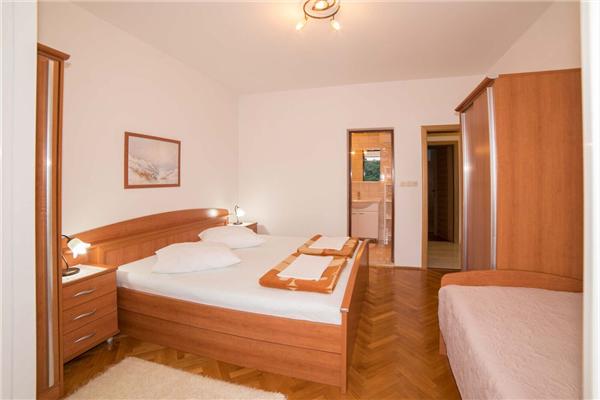 Apartment A2, for 4 persons