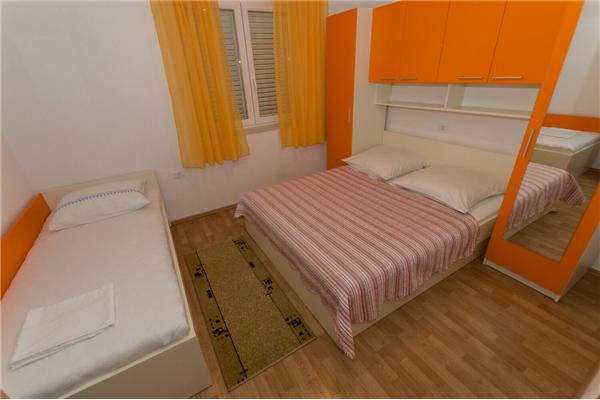 Apartment A2, for 4 persons