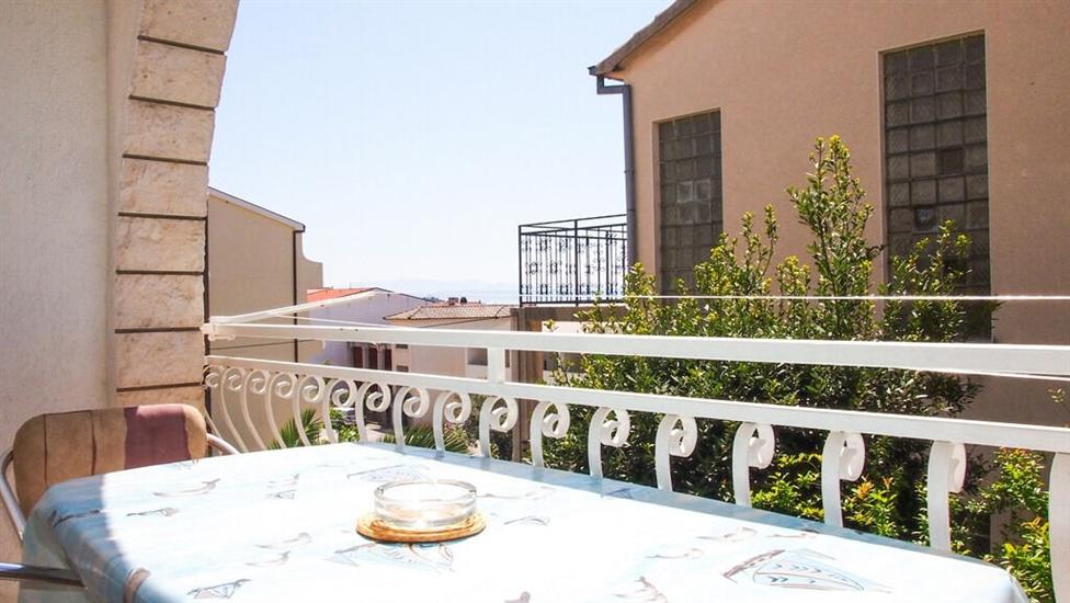 Apartment A4, for 5 persons