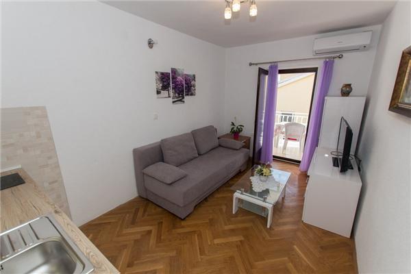 Apartment A8, for 4 persons