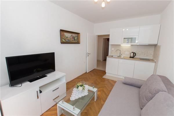 Apartment A8, for 4 persons