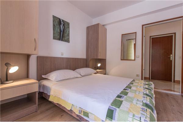 Apartment A1, for 7 persons