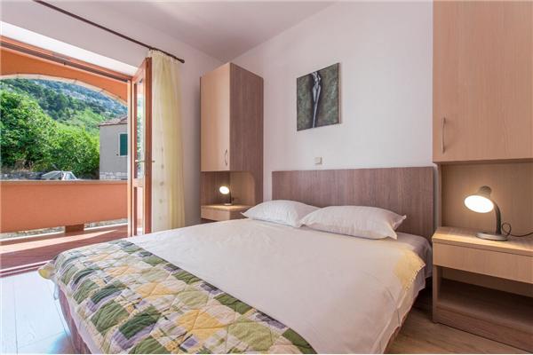 Apartment A1, for 7 persons