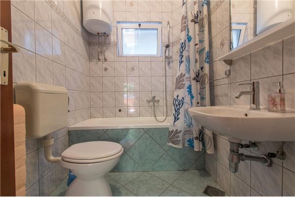 Apartment A1, for 7 persons