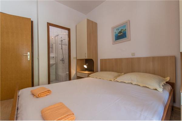 Apartment A2, for 9 persons