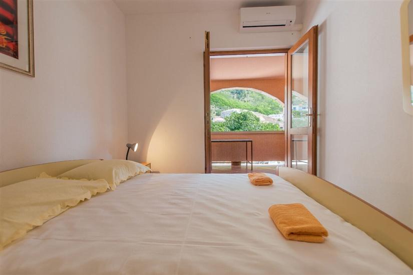 Apartment A2, for 9 persons