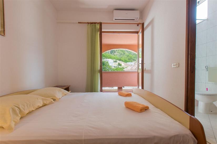 Apartment A2, for 9 persons