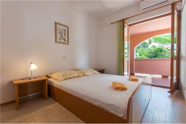 Apartment A2, for 9 persons