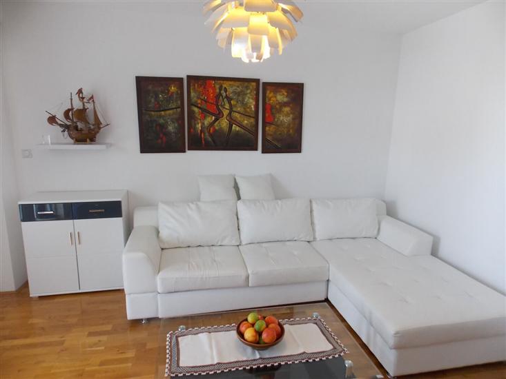 Apartment A6, for 5 persons