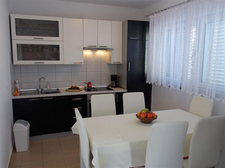 Apartment A6, for 5 persons