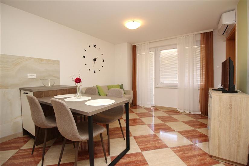 Apartment A4, for 4 persons