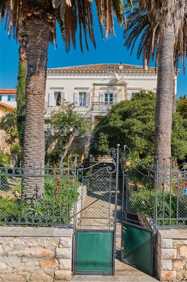 Apartments Old Sailor s House