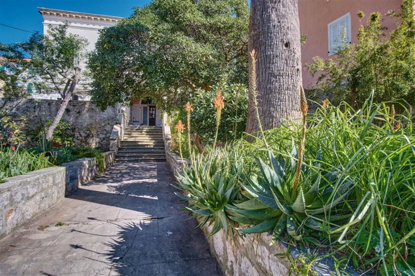 Apartments Old Sailor s House