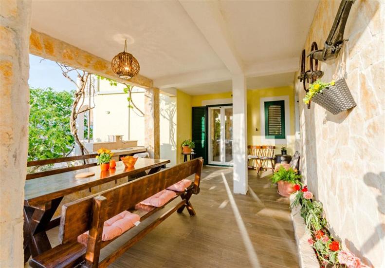 Apartment A1, for 8 persons