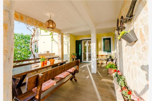 Apartment A1, for 8 persons