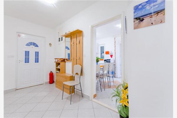 Apartment A1, for 8 persons