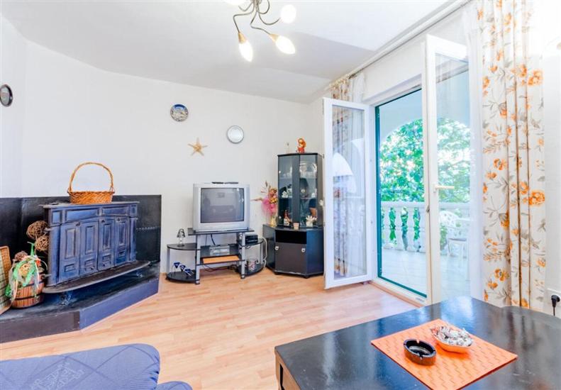 Apartment A1, for 8 persons