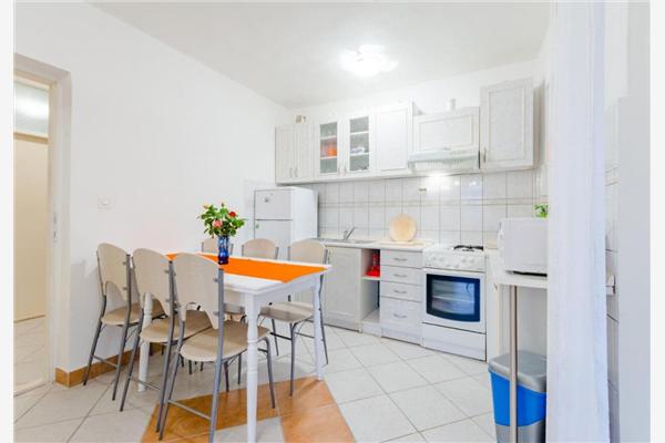 Apartment A1, for 8 persons