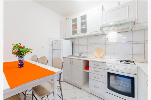 Apartment A1, for 8 persons