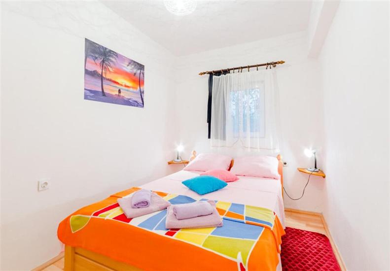 Apartment A1, for 8 persons