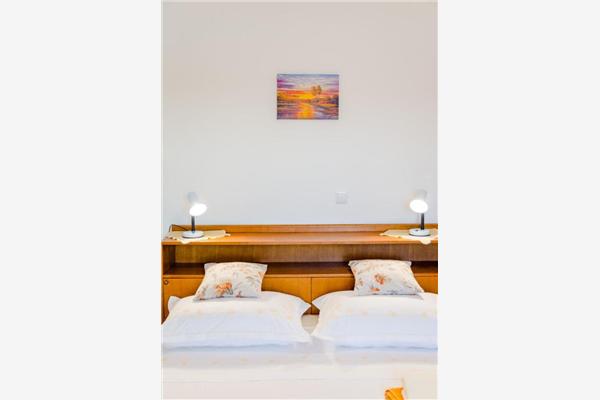 Apartment A1, for 8 persons