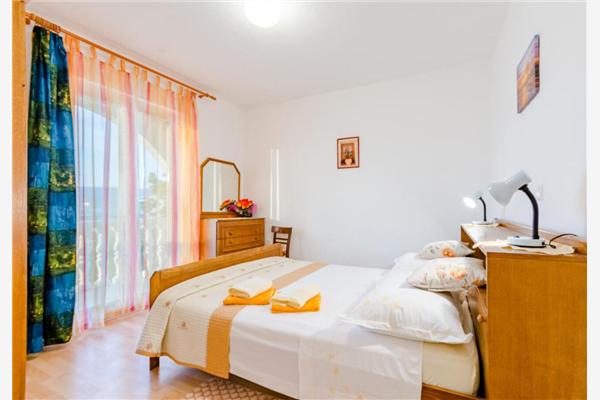 Apartment A1, for 8 persons