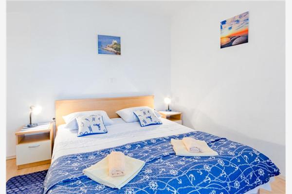 Apartment A1, for 8 persons