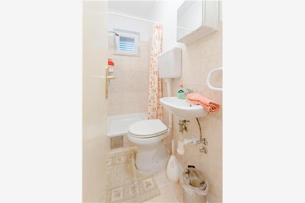 Apartment A1, for 8 persons