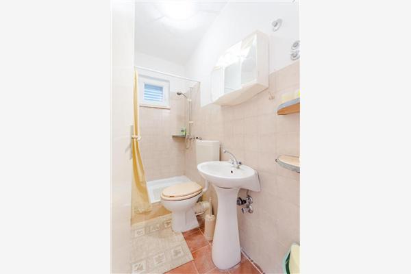 Apartment A1, for 8 persons