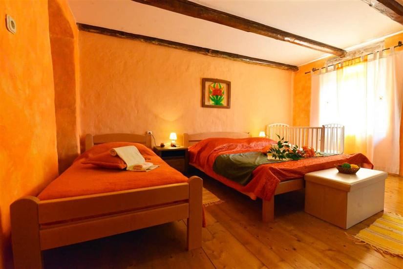 House K1, for 8 persons