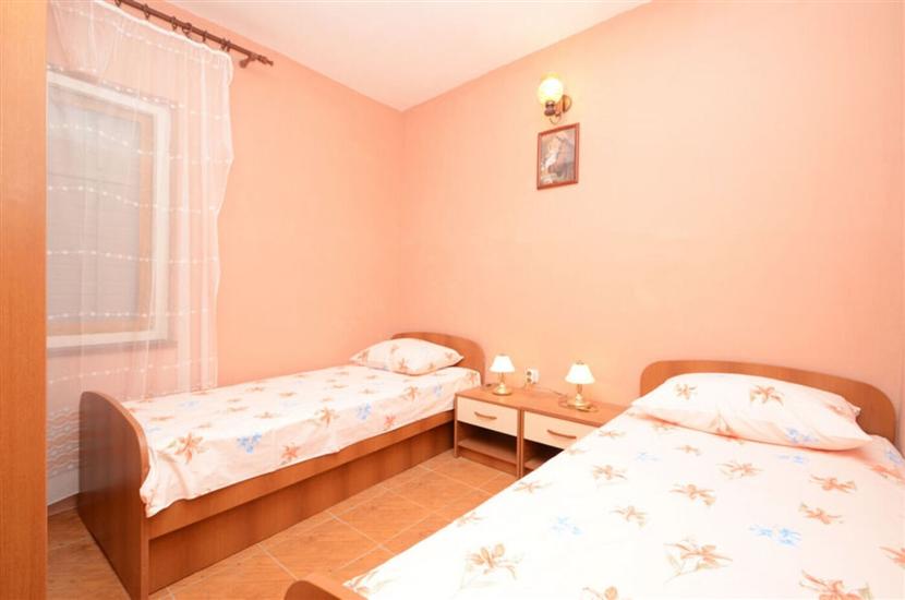 Apartment A1, for 6 persons