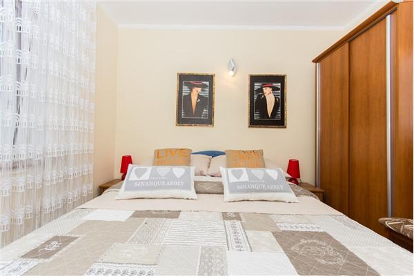 Apartment A1, for 6 persons