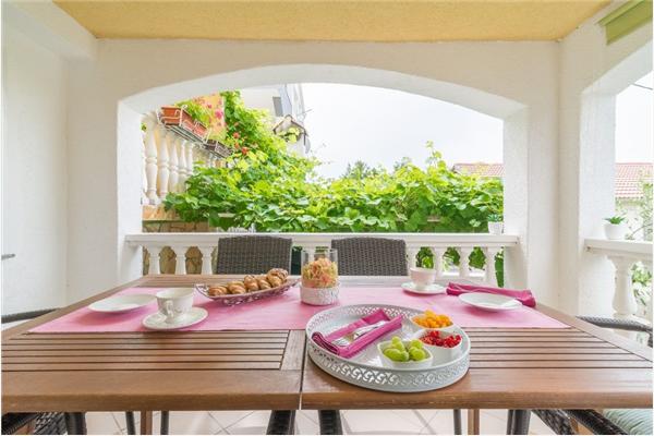 Apartment A1, for 8 persons