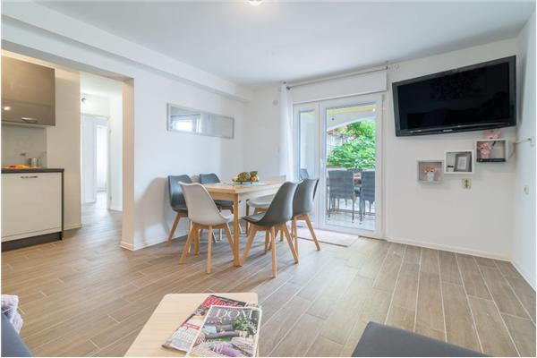 Apartment A1, for 8 persons