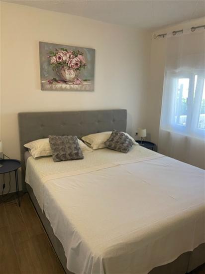 Apartment A1, for 8 persons