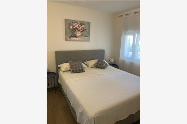 Apartment A1, for 8 persons