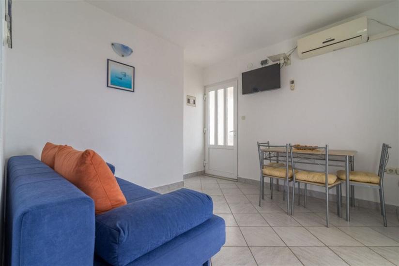 Apartment A2, for 5 persons