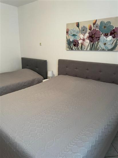 Apartment A2, for 5 persons